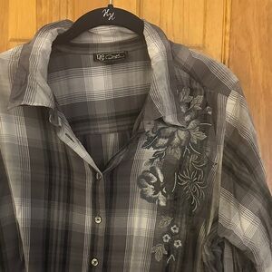 DG2 by Diane Gilman Gray Plaid Button-Down with Floral Embroidery